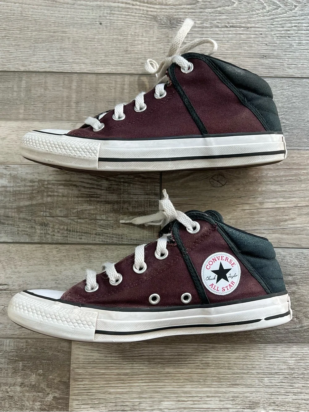 Converse Boy Chuck Taylor All Star Axel Shoes Size 3.5